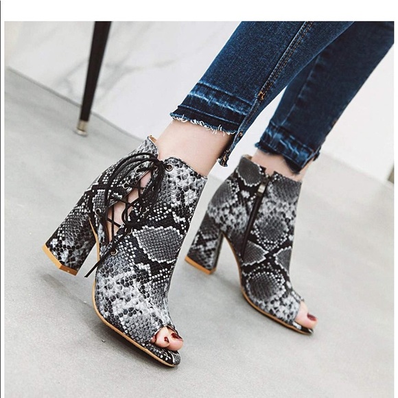 Snakeskin Chunky Open Toe Heel - Picture 4 of 4